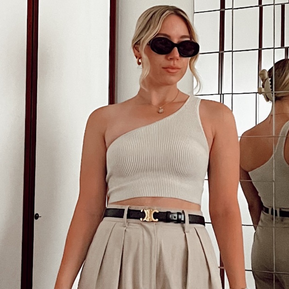 Aritzia Babaton Sculpt Knit One Shoulder Cropped Tank